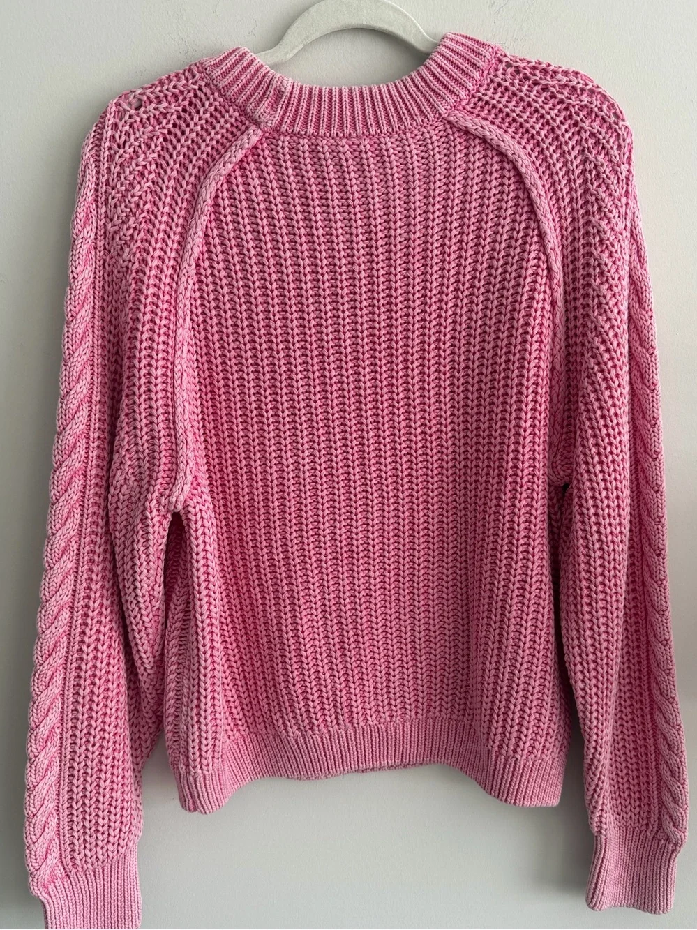 Free People Pink Cable Knit Crew Neck‎ Chunky Sweater size medium NWT